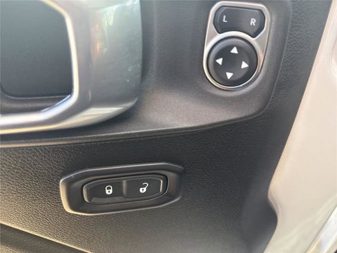 Used 2022 Jeep Wrangler Unlimited Sport AWD/4WD image 11