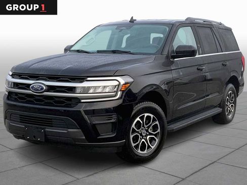 Used 2024 Ford Expedition XLT image 1