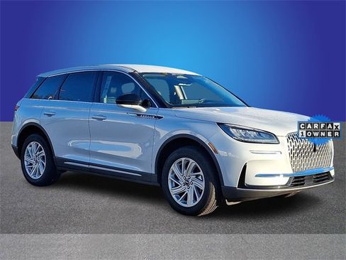 Used 2025 Lincoln Corsair Premiere image 3