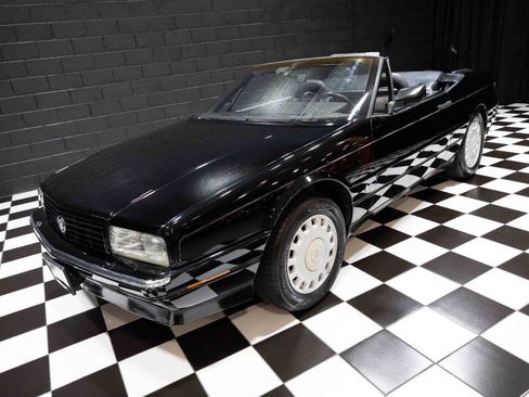 Used 1992 Cadillac Allante FWD image 9
