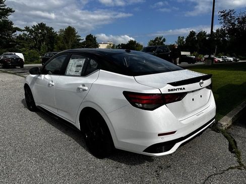 New 2025 Nissan Sentra SR w/ Midnight Edition image 7