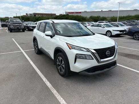 Used 2023 Nissan Rogue SV FWD image 7