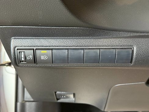 Used 2019 Toyota Corolla SE image 17