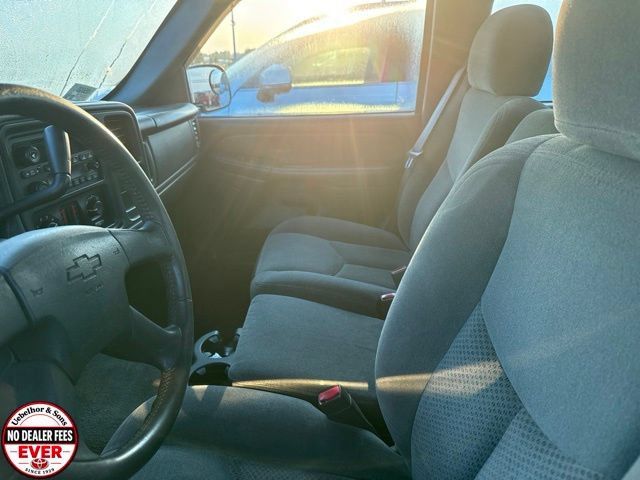 Used 2004 Chevrolet Silverado 1500 LS RWD image 3