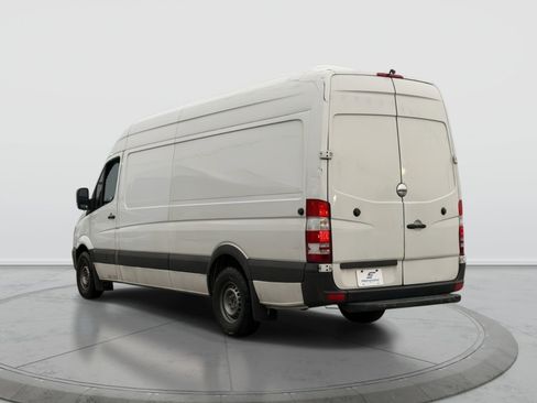 Used 2017 Freightliner Sprinter 2500 image 4