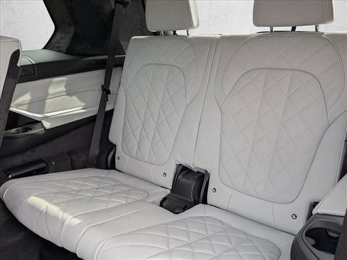 New 2026 BMW X7 xDrive40i image 17