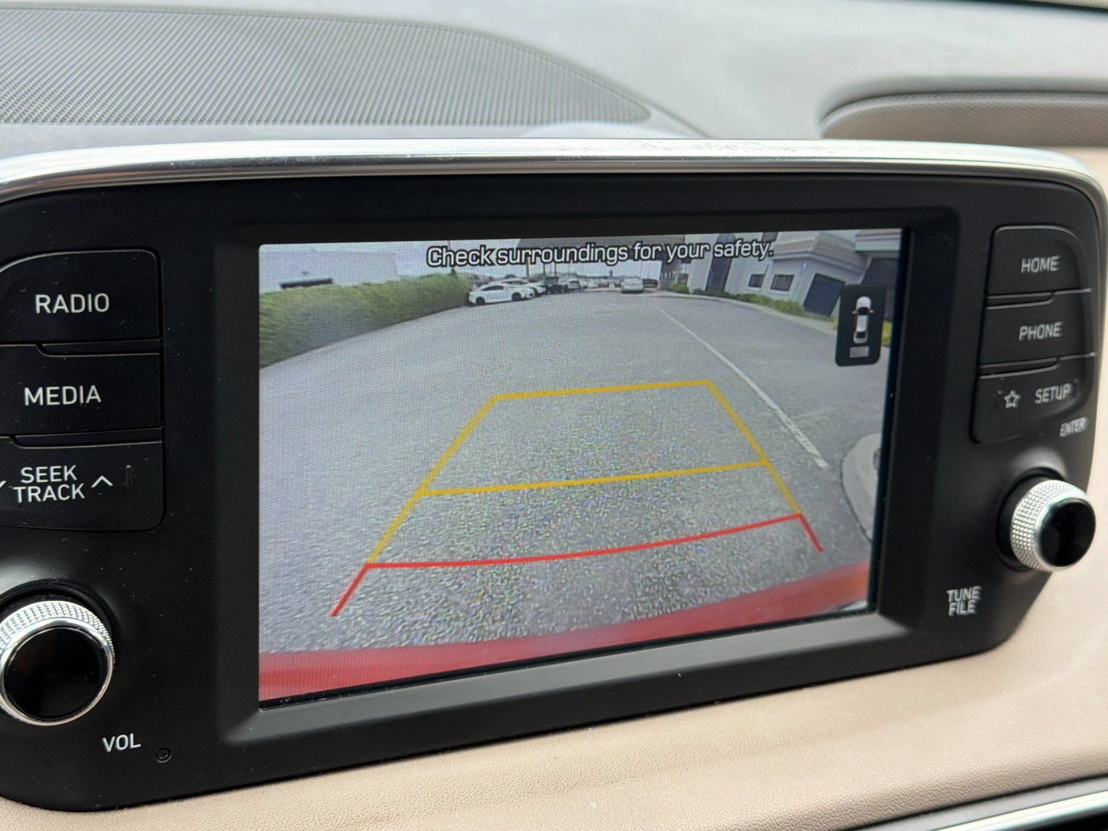 Used 2019 Hyundai Santa Fe SEL FWD image 18