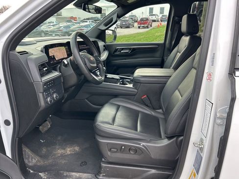 Used 2025 Chevrolet Tahoe LT image 9