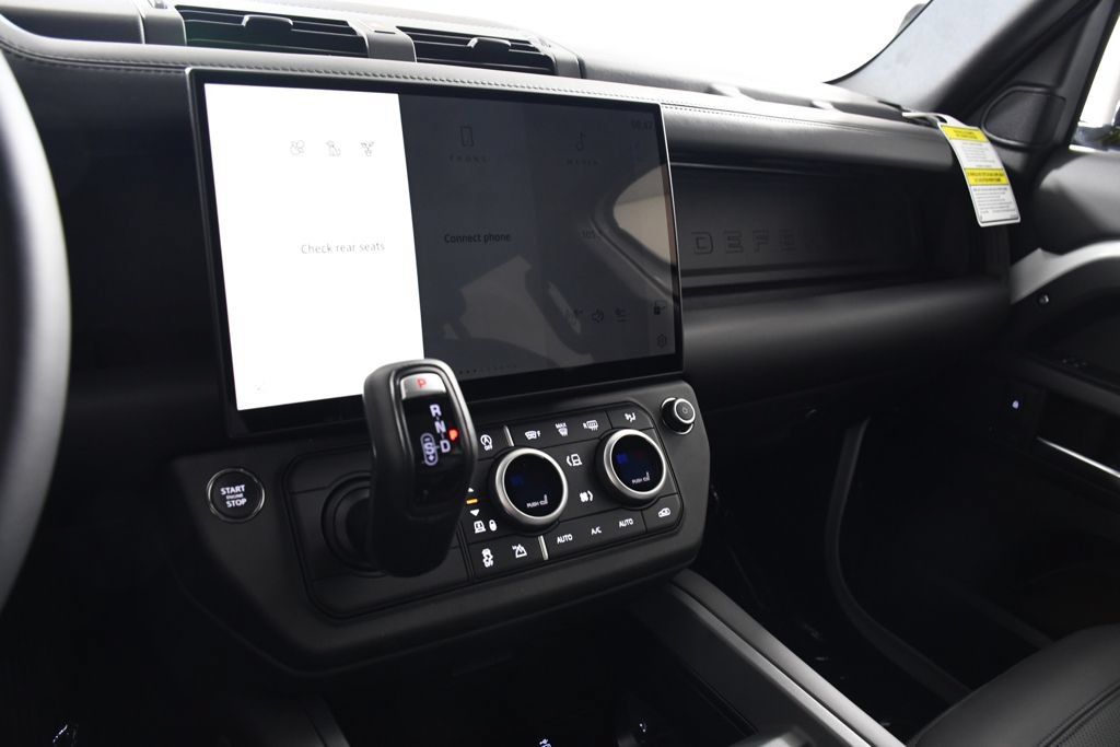 New 2026 Land Rover Defender 110 S AWD/4WD image 31