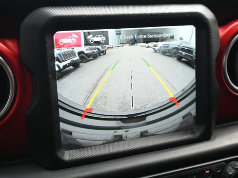 Used 2021 Jeep Wrangler Rubicon AWD/4WD image 24