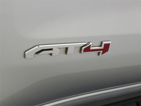 Used 2022 GMC Sierra 1500 AT4 w/ AT4 Premium Package image 8