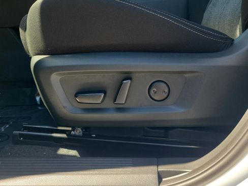 New 2026 Nissan Rogue SV FWD image 23