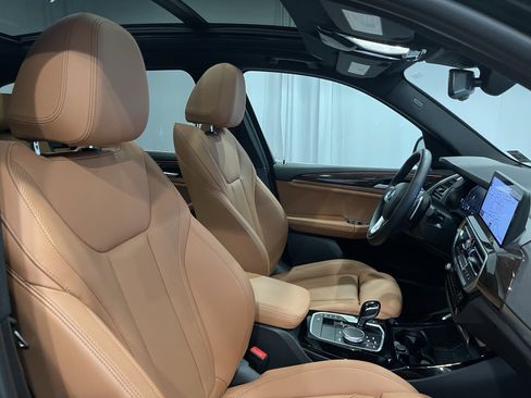 Used 2023 BMW X3 xDrive30i w/ Premium Package image 2