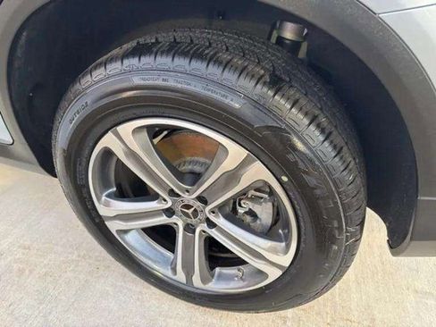 Used 2018 Mercedes-Benz GLC 300 4MATIC image 22