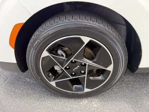 Certified 2023 Kia Soul EX FWD image 45