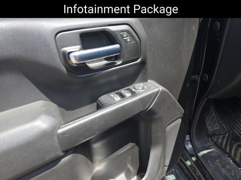 Used 2020 Chevrolet Silverado 1500 Custom w/ Custom Value Package AWD/4WD image 14