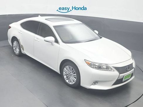 Used 2013 Lexus ES 350 w/ Luxury Pkg FWD image 18