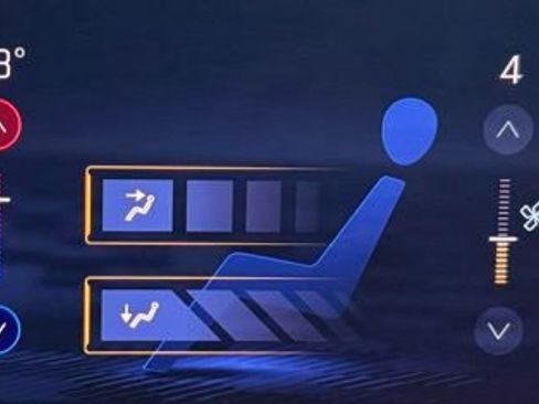 Used 2024 Chevrolet Traverse RS image 44