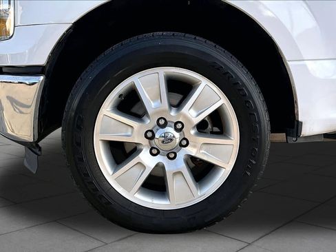 Used 2016 Ford F150 XLT RWD image 11