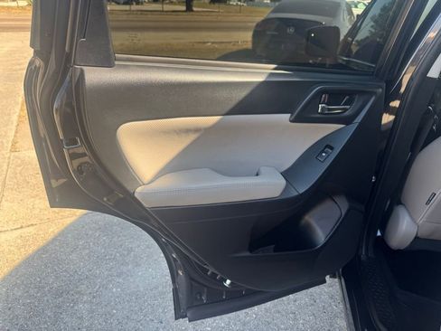 Used 2016 Subaru Forester 2.5i Limited w/ Popular Package #2 image 10