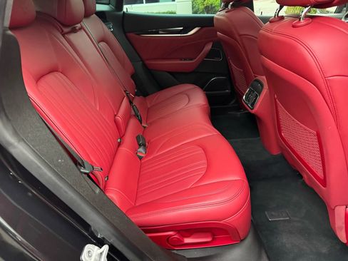 Used 2022 Maserati Levante GT image 27