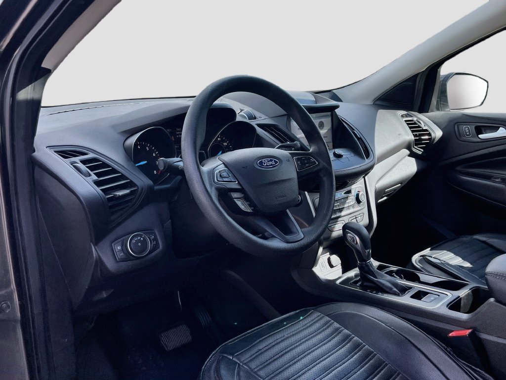 Used 2019 Ford Escape SE FWD image 9
