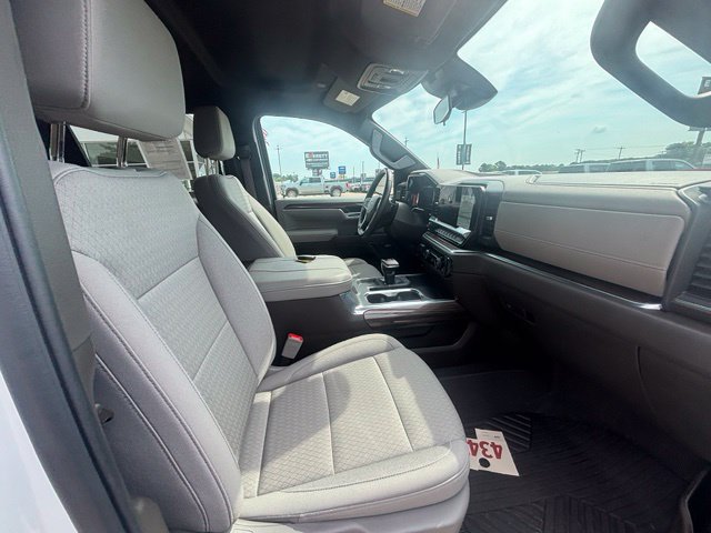 Used 2025 Chevrolet Silverado 1500 RST AWD/4WD image 16