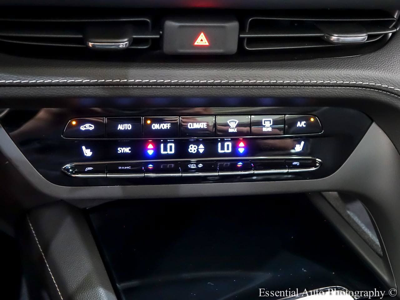 Used 2022 Buick Envision Essence w/ Safety Package AWD/4WD image 23