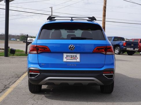 Used 2022 Volkswagen Taos SEL w/ Panoramic Sunroof Package image 6