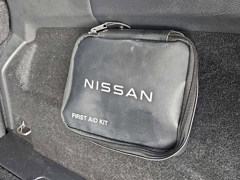 Used 2024 Nissan Rogue SV AWD/4WD image 29