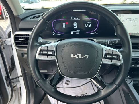 Used 2025 Kia Telluride S AWD/4WD image 18
