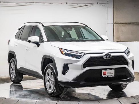 Certified 2025 Toyota RAV4 XLE image 4