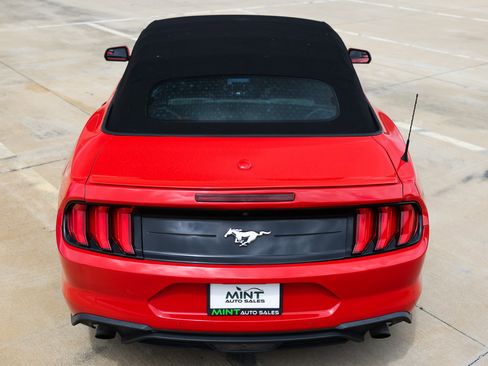 Used 2020 Ford Mustang Premium image 13
