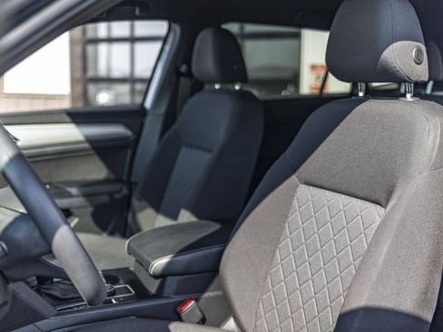 Used 2020 Volkswagen Atlas Cross Sport S image 5