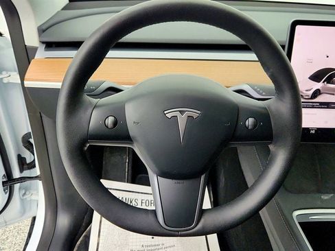 Used 2023 Tesla Model Y Long Range image 13