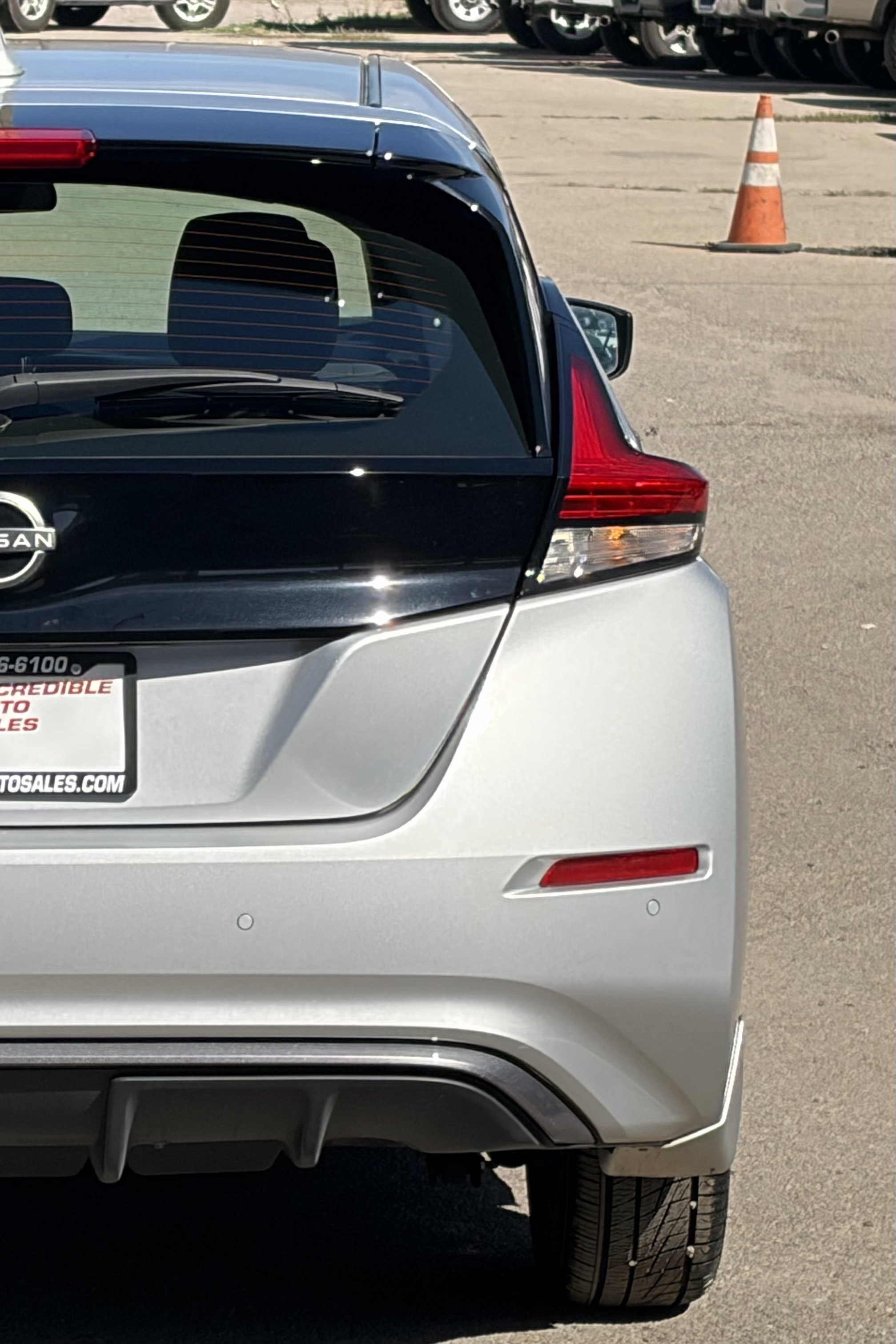 Used 2025 Nissan Leaf S FWD image 12
