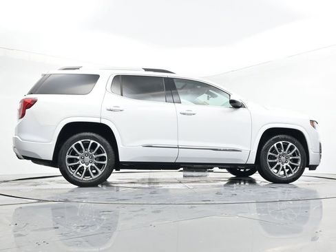 Used 2023 GMC Acadia Denali w/ Denali Ultimate Package image 34