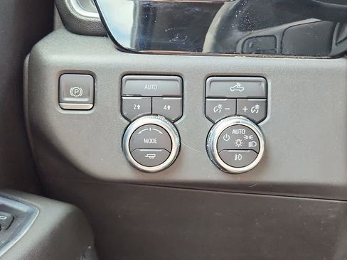 Used 2022 GMC Sierra 1500 Elevation image 18