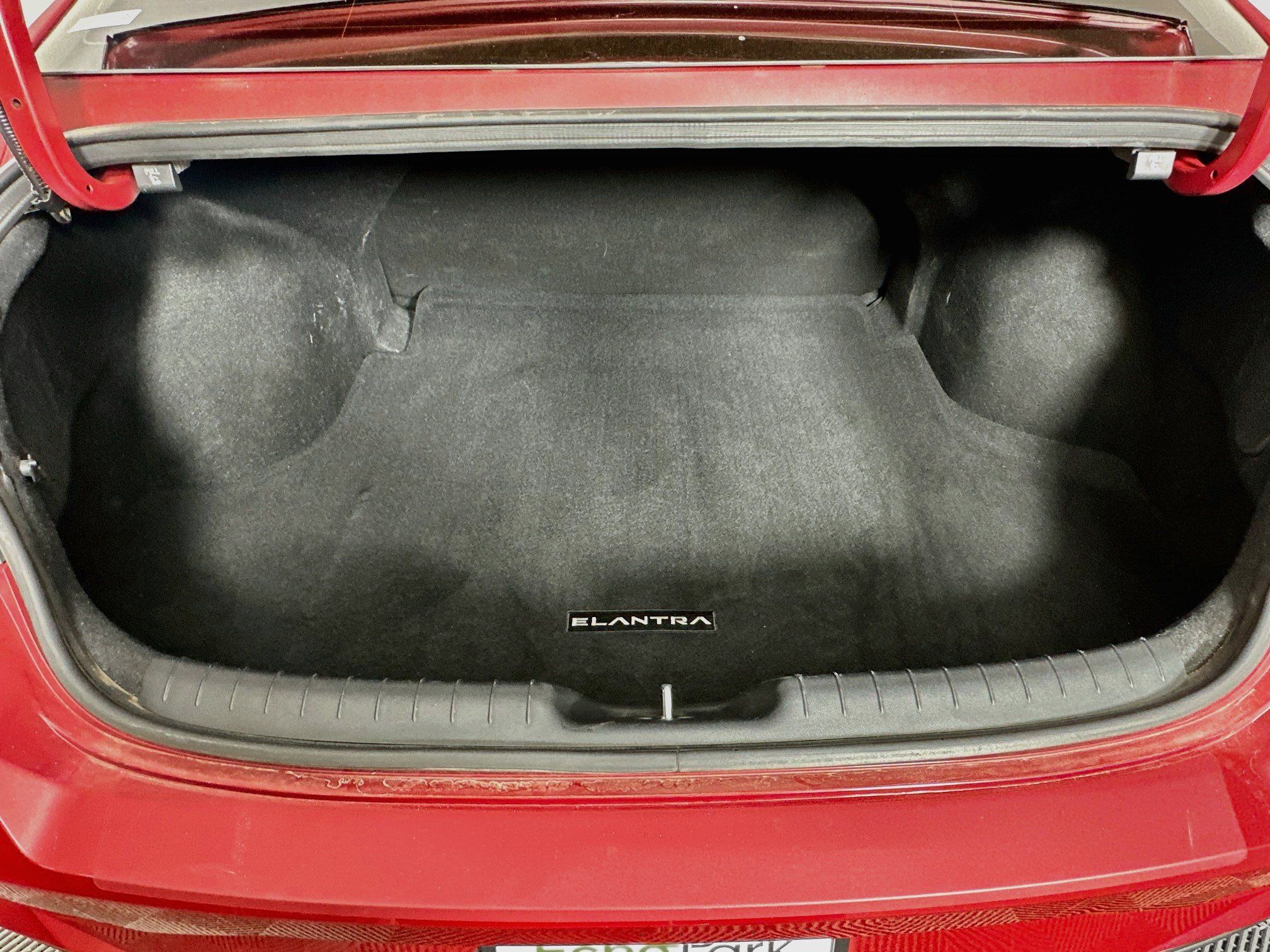 Used 2022 Hyundai Elantra SEL FWD image 27