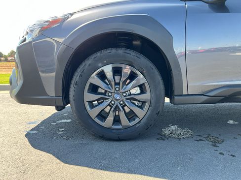 Certified 2025 Subaru Outback Onyx Edition AWD/4WD image 12