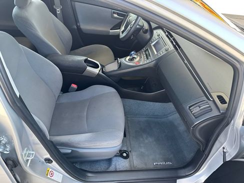 Used 2014 Toyota Prius Two FWD image 13
