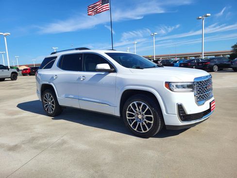 Used 2023 GMC Acadia Denali image 7