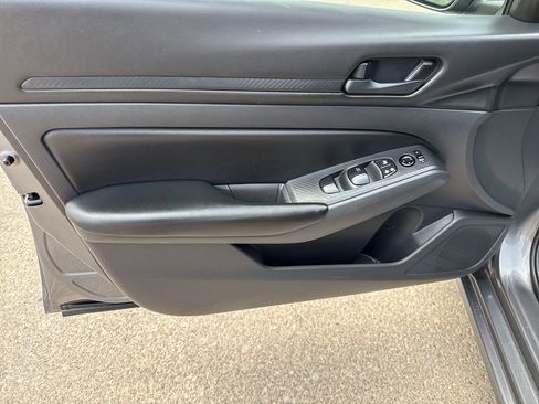 Used 2023 Nissan Altima 2.5 S FWD image 10