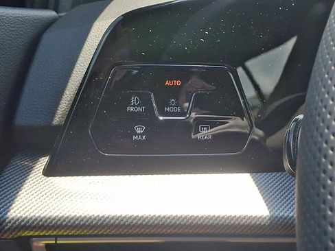 New 2025 Volkswagen GTI SE image 15