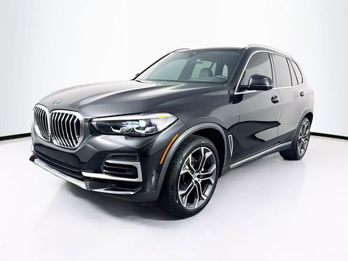 Used 2023 BMW X5 xDrive40i w/ Premium Package AWD/4WD image 3
