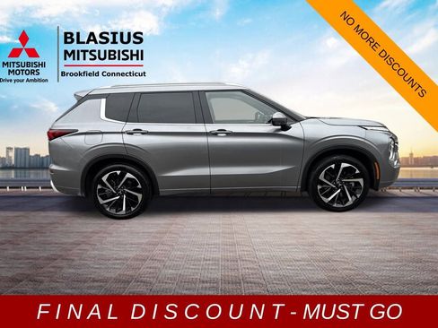 Used 2022 Mitsubishi Outlander SEL image 6