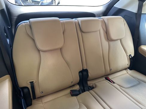 Certified 2024 Kia Carnival LX FWD image 20
