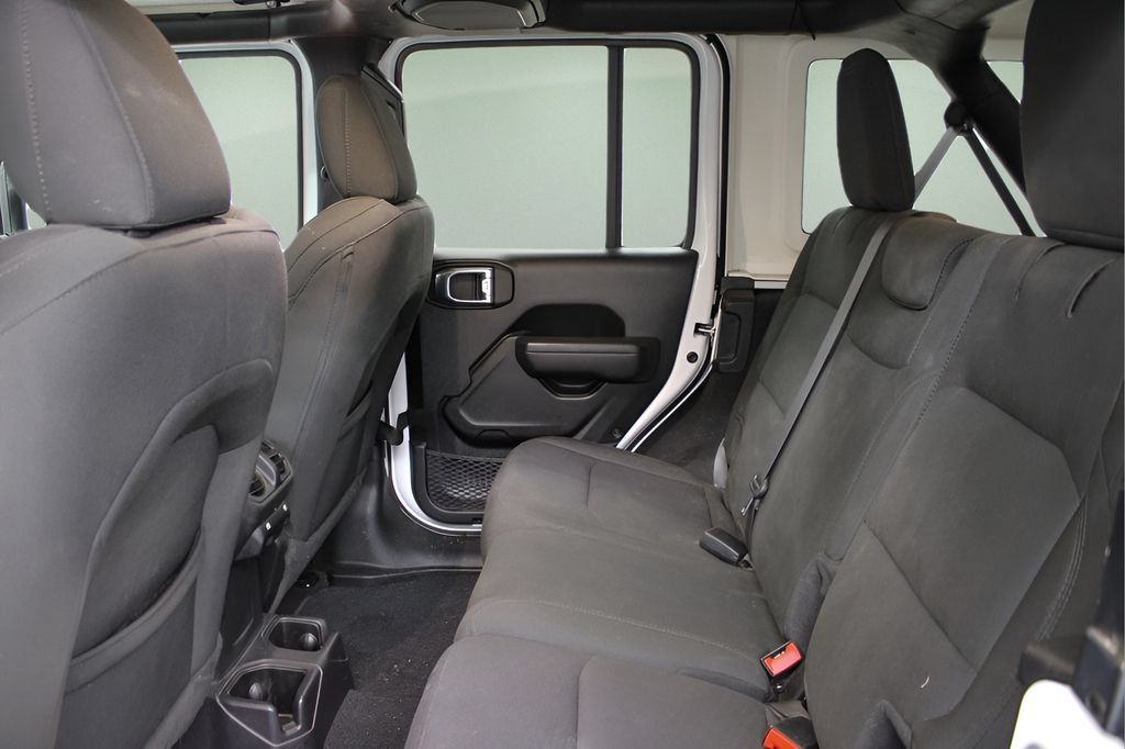 Used 2022 Jeep Wrangler Unlimited Sport AWD/4WD image 22