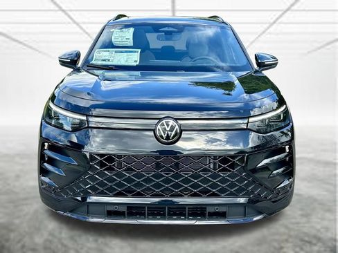 New 2026 Volkswagen Tiguan SE R-Line AWD/4WD image 2
