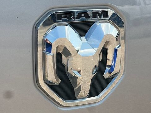 Used 2023 RAM 1500 Big Horn AWD/4WD image 40